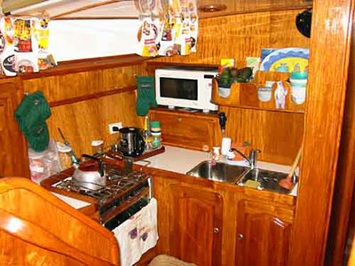 Roberts 434 Gallery - interior/exterior Version D - other half of the galley