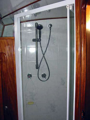 Roberts 434 Gallery - interior/exterior Version D - the shower