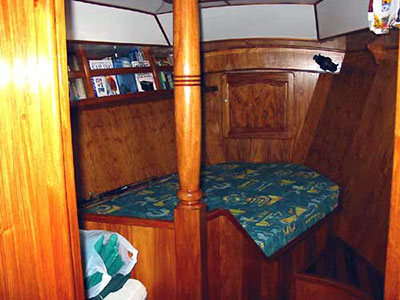 Roberts 434 Gallery - interior/exterior Version D - forward guest cabin