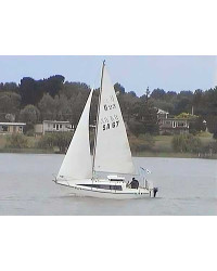 Roberts 22 Trailer Sailer Gallery - out sailing on the water p5 Roberts 22 Trailer Sailer Gallery - out sailing on the water p5