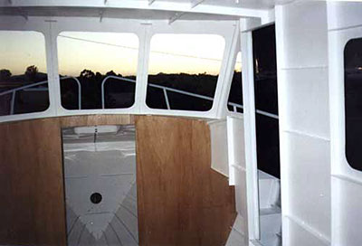 Roberts Coastworker 30 MK2 semi displacement - internal framing