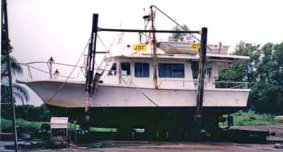 A fine example of a Roberts Trawler Yacht 30-32 - 01