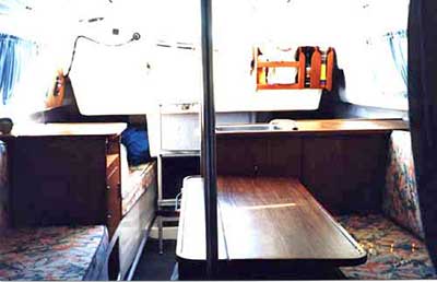 Roberts Trailer Sailer 22 - centre view looking aft