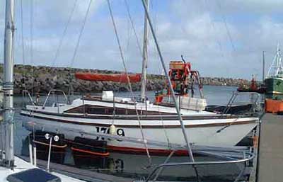 Adventurer 25 Trailer Sailer Gallery - tied up at marina jetty