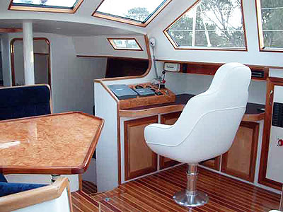 Roberts 370 Gallery - inside steering station