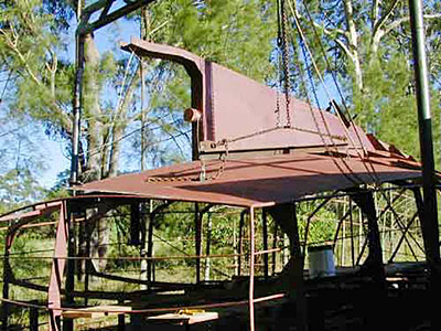 Robert PCF 40 Gallery - lowering the first hull plates into position