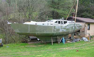 Roberts 432 Gallery - overall photo of yacht