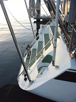 Roberts 434 Gallery - interior/exterior Version D - steps built into the transom