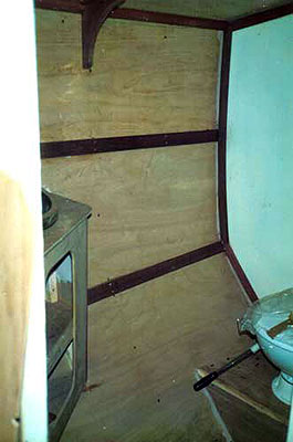 Roberts Norfolk 43 Gallery - head and shower area prior to glassing